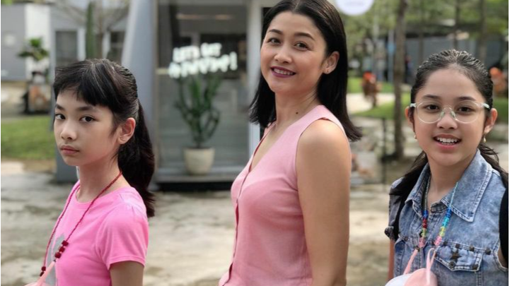 Foto Jenny Zhang dan kedua putrinya (Instagram/Jenny_zhangwiradinata)