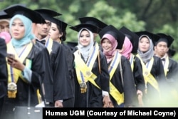 FILE - Wisuda sarjana di Universitas Gadjah Mada, Yogyakarta. (Foto: Humas UGM)